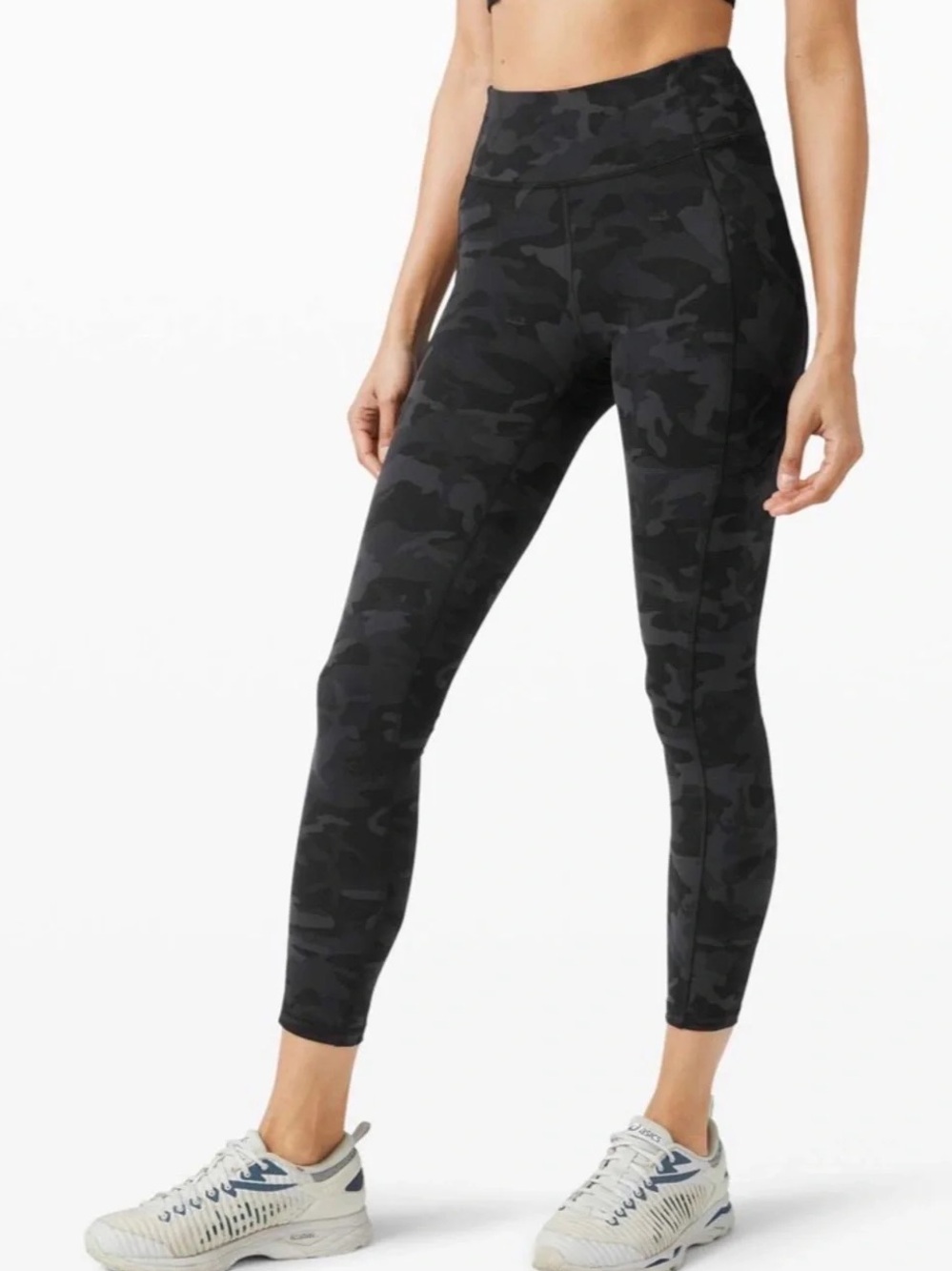 Lululemon Invigorate High-Rise Crop Leggings 25” in Incognito Camo, Size 6 - Picture 9 of 12